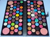 Kit de Sombras + Blush 3D Jasmyne